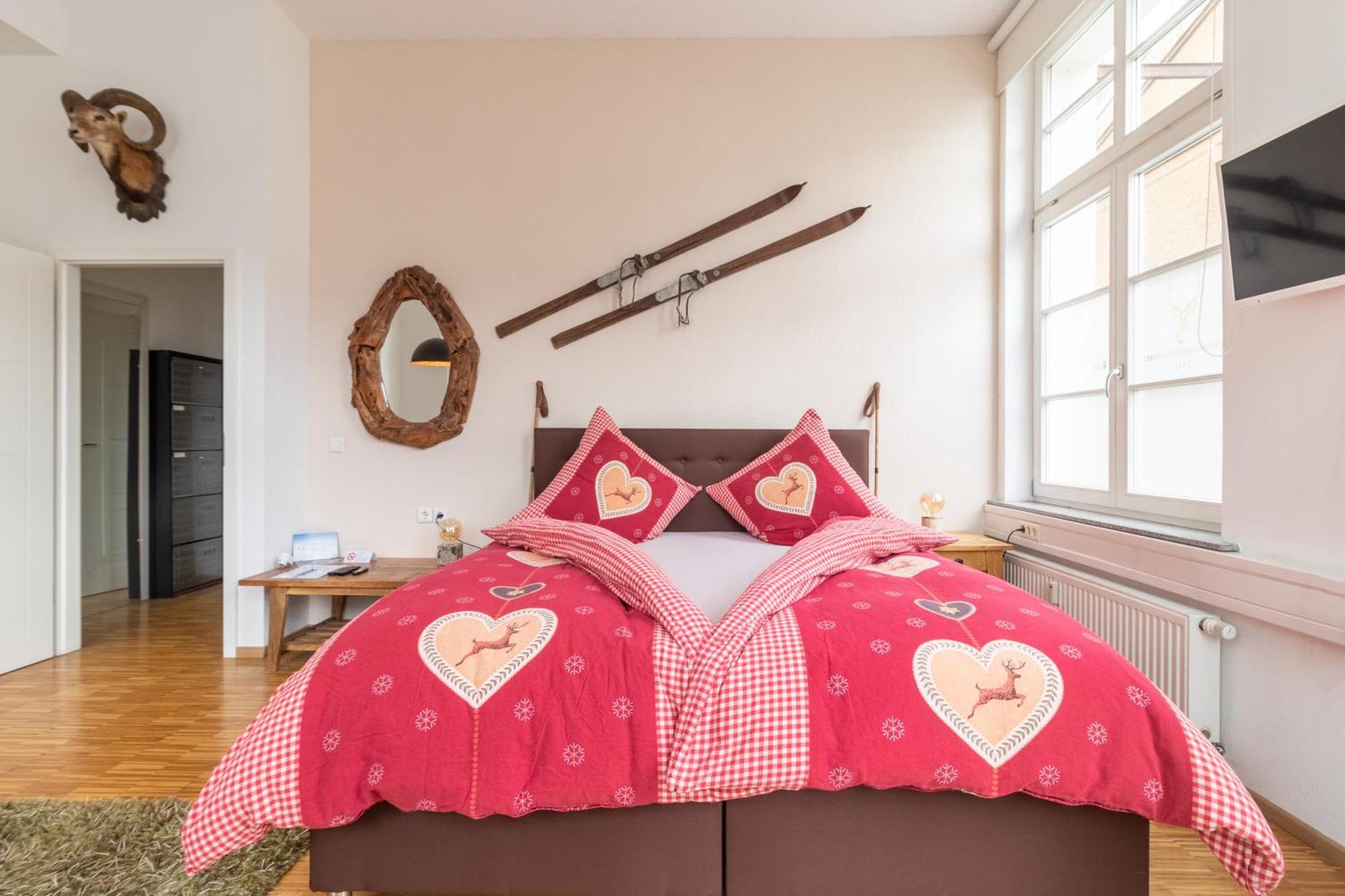 Schwarzwaldzimmer & Schwarzwald Design Apartment 로뜨바일 외부 사진